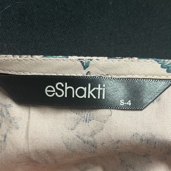 Cute eShakti dress in a a mauve floral with pockets! - Picture 4 of 6